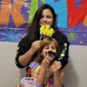 Meet your Posher, Dayanelis